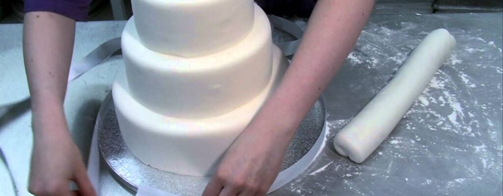 How to preserve a wedding cake